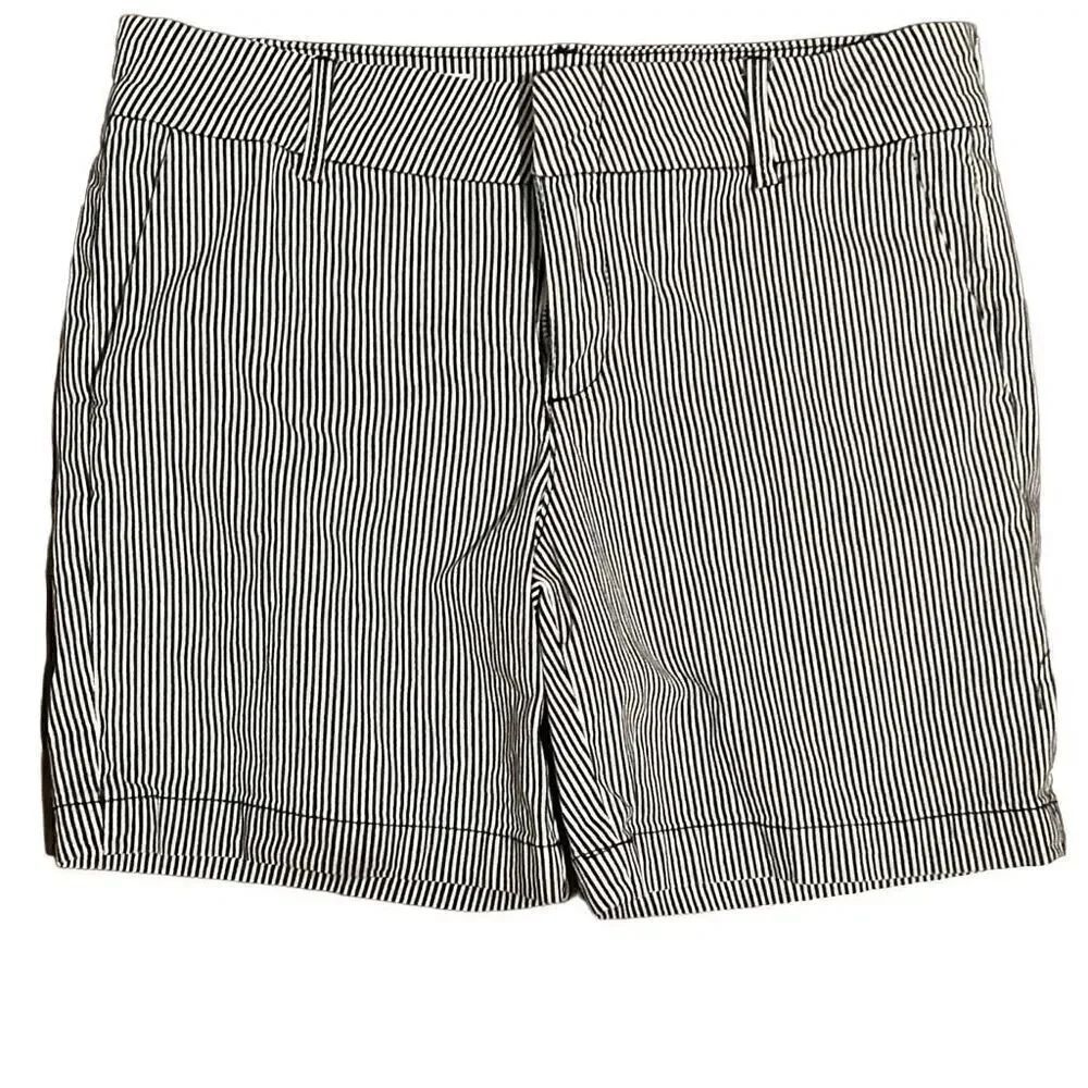 Kut Jenny style walking short size 10